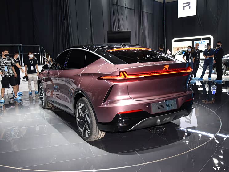 上汽集團(tuán) R汽車ES33 2021款 基本型 上汽集團(tuán) R汽車ES33 2021款 基本型