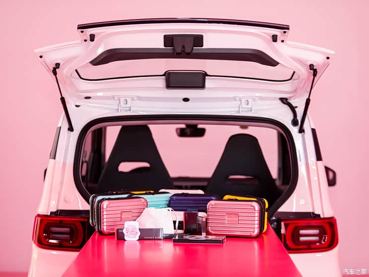 上汽通用五菱 宏光MINIEV 2021款 马卡龙臻享款 三元锂