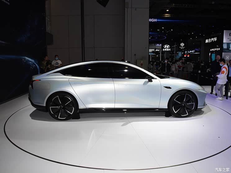 合眾汽車 哪吒S 2021款 增程版 合眾汽車 哪吒S 2021款 增程版