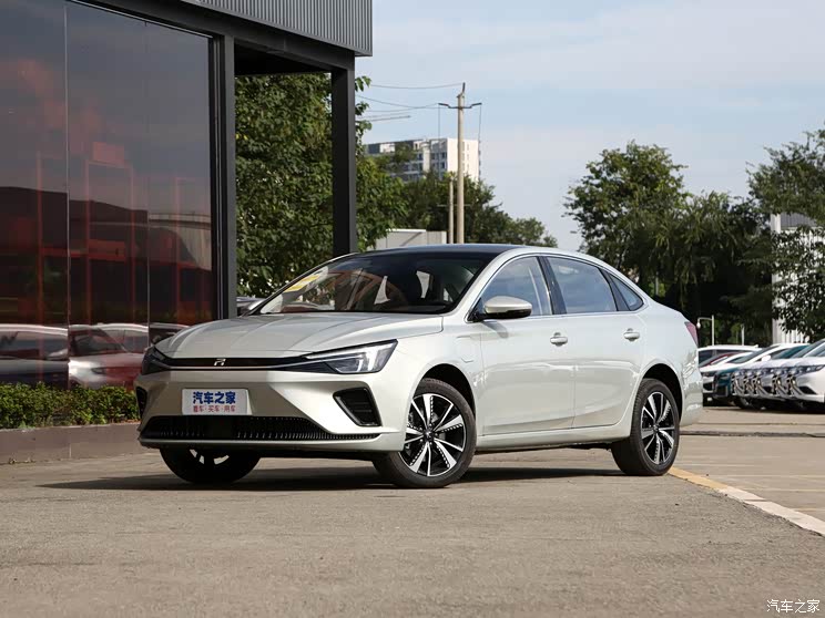 上汽集團(tuán) 飛凡ER6 2021款 新動(dòng)版 620km 智行版 上汽集團(tuán) 飛凡ER6 2021款 新動(dòng)版 620km 智行版