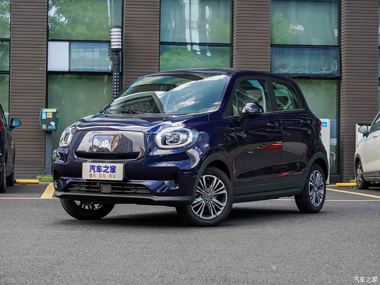 零跑汽车 零跑T03 2021款 400轻享版 磷酸铁锂 零跑汽车 零跑T03 2021款 400轻享版 磷酸铁锂