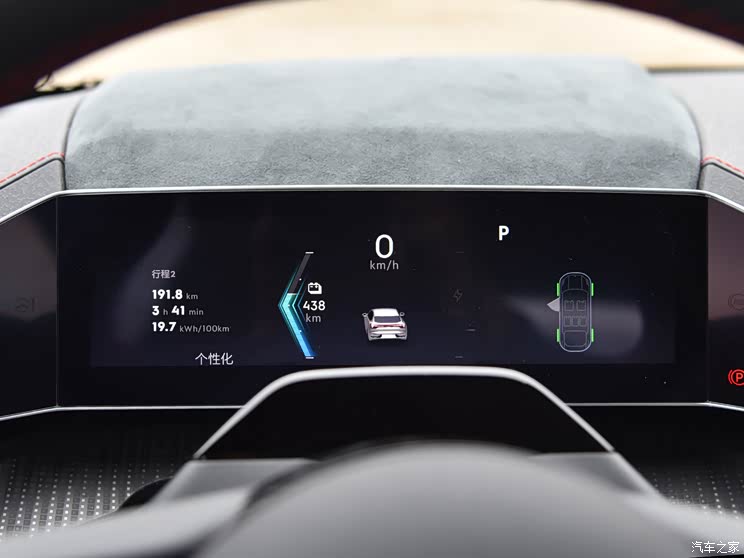 极氪 极氪001 2021款 超长续航单电机 WE版 极氪 极氪001 2021款 超长续航单电机 WE版