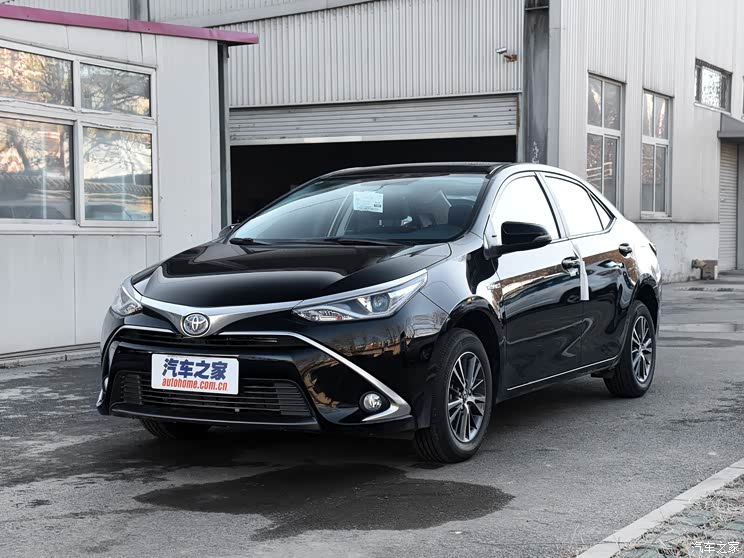 广汽丰田 雷凌 2016款 双擎 1.8H GS CVT精英版 广汽丰田 雷凌 2016款 双擎 1.8H GS CVT精英版