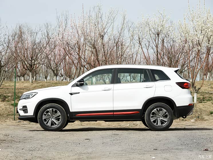 长安汽车 长安CS75 2021款 荣耀百万版 280T DCT豪华型 长安汽车 长安CS75 2021款 荣耀百万版 280T DCT豪华型