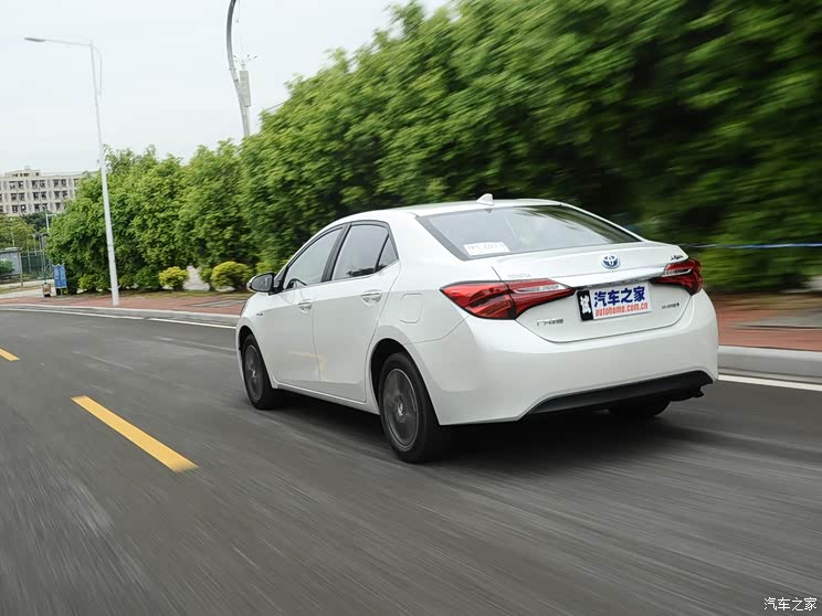 广汽丰田 雷凌 2016款 双擎 1.8H V CVT豪华版