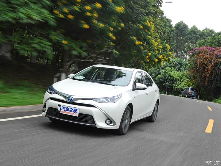 广汽丰田 雷凌 2016款 双擎 1.8H V CVT豪华版