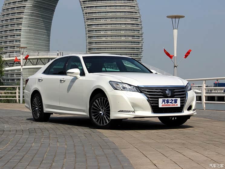 一汽丰田 皇冠 2015款 2.0T 尊享版