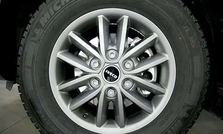 进口依维柯New Daliy 九座豪华商务舱