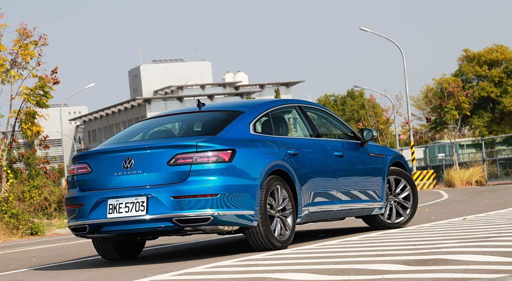 Arteon 330 TSI 尾部