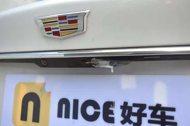 流媒体后视镜的摄像头拥有独立的喷水清洗嘴