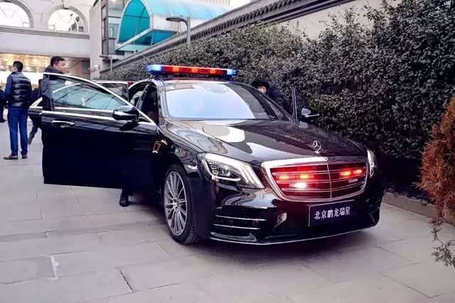 你见过如此豪华的中国警车吗？警用版大奔登场，出巡回头率极高车家号发现车生活汽车之家 