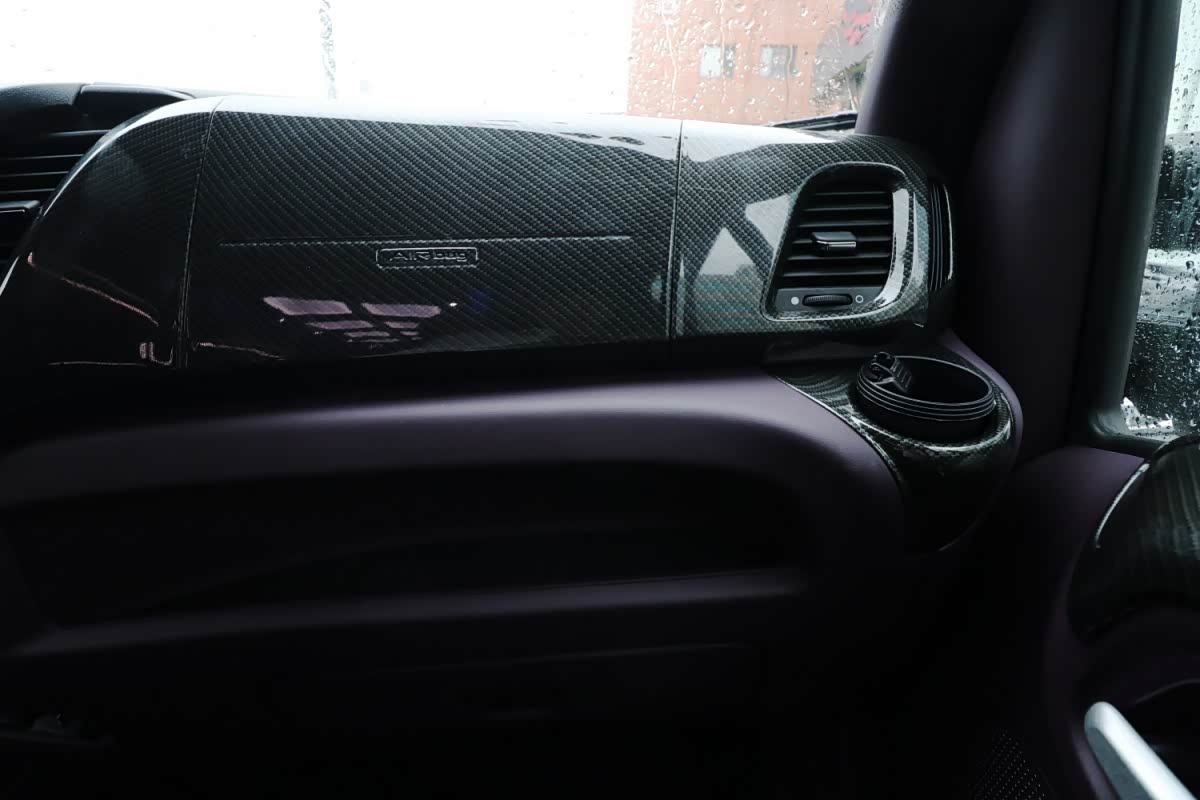 进口依维柯New Daliy 九座豪华商务舱