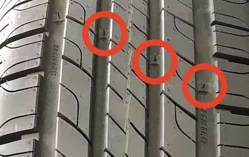 轮胎磨损极限标识