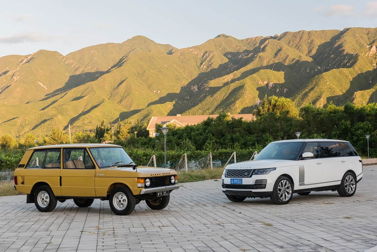 第一代路虎揽胜（左）&2018年款路虎揽胜（右）