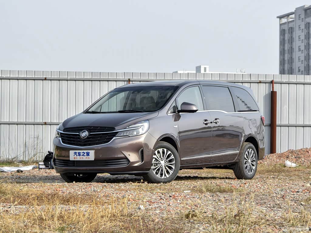 配图为2021款 陆上公务舱 652T 智慧尊贵型