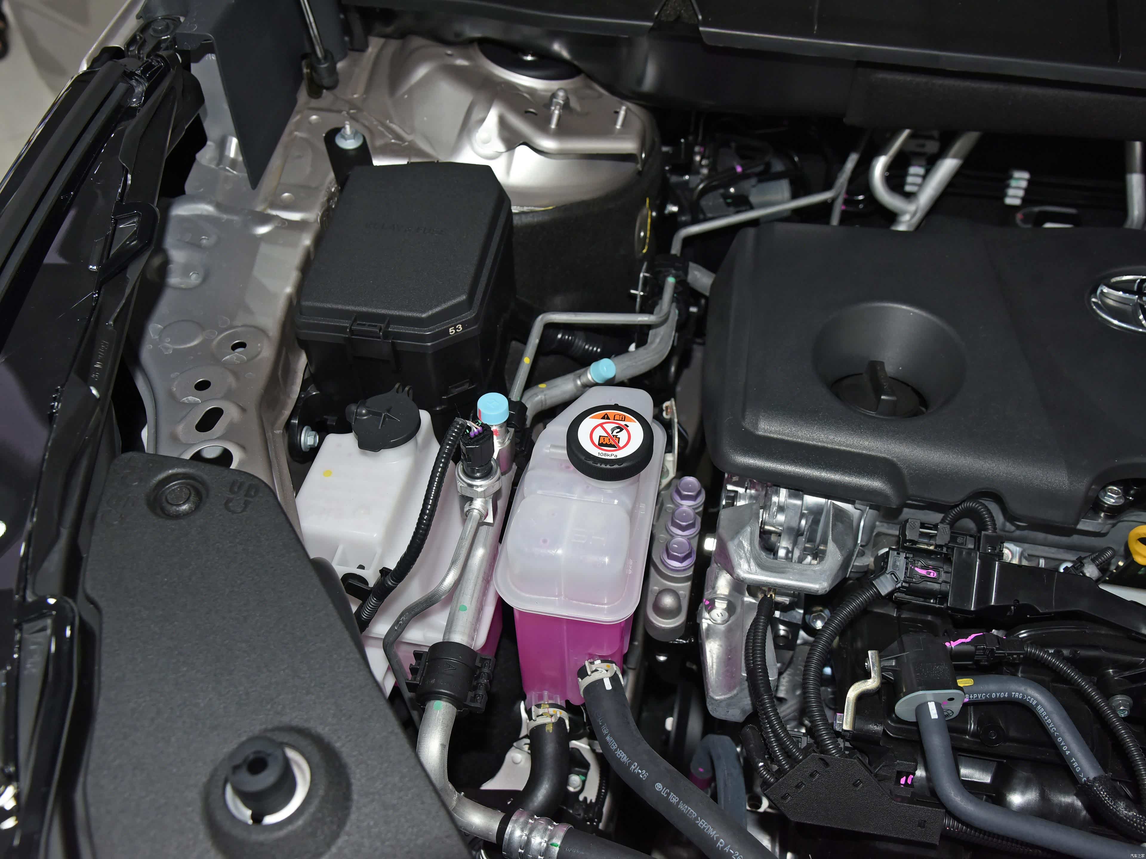 2022款 双擎 2.5L 四驱豪华版/引自汽车之家图库