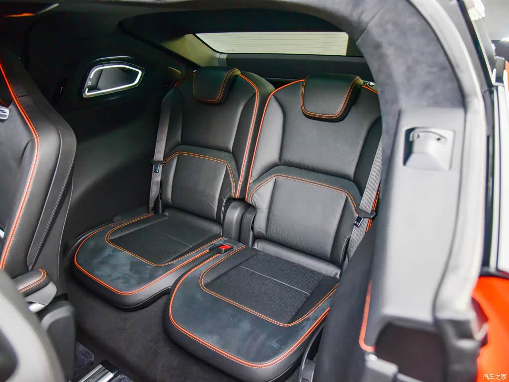 配图为2021款 创始版6座