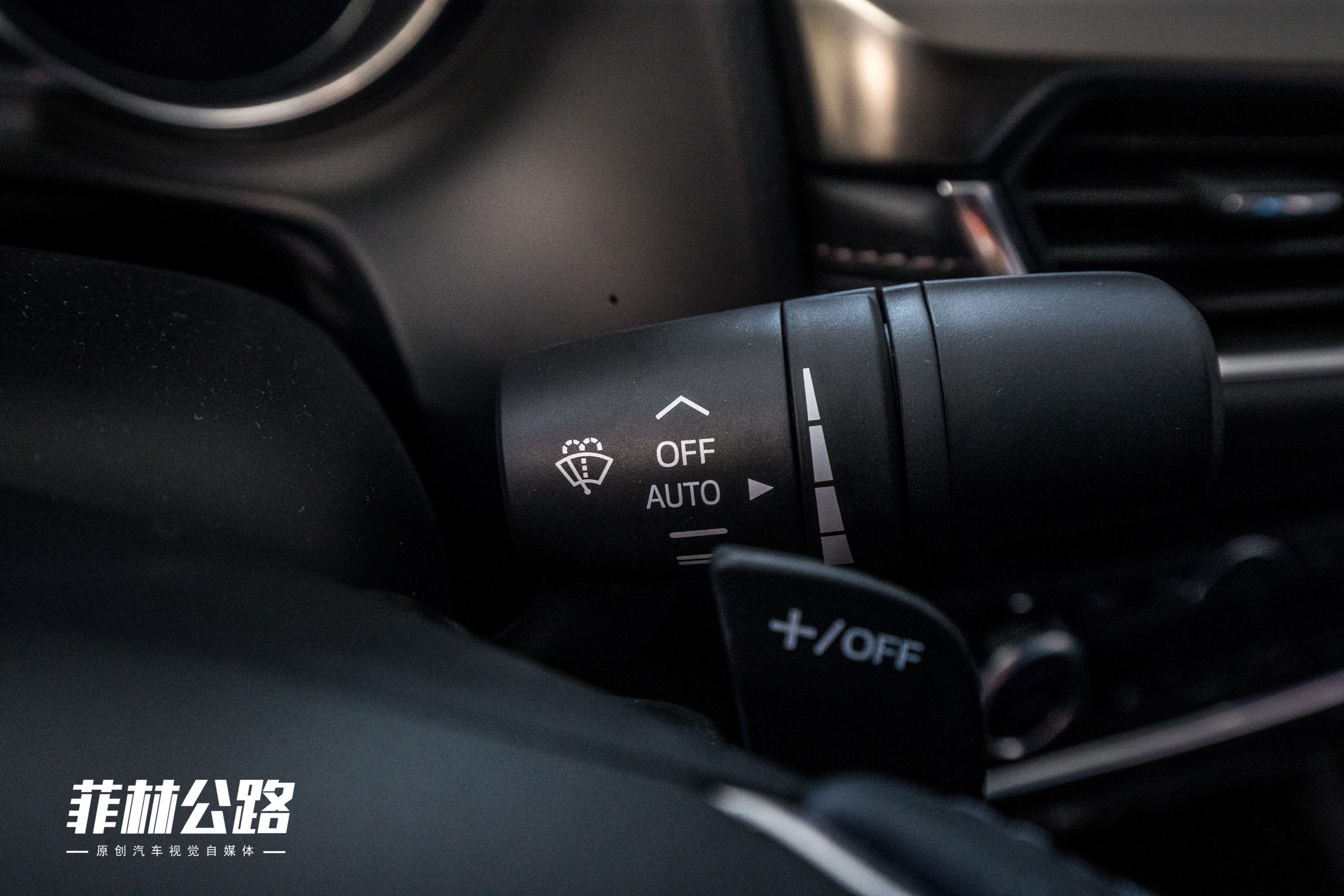 2018款 2.5L 蓝天尊崇版