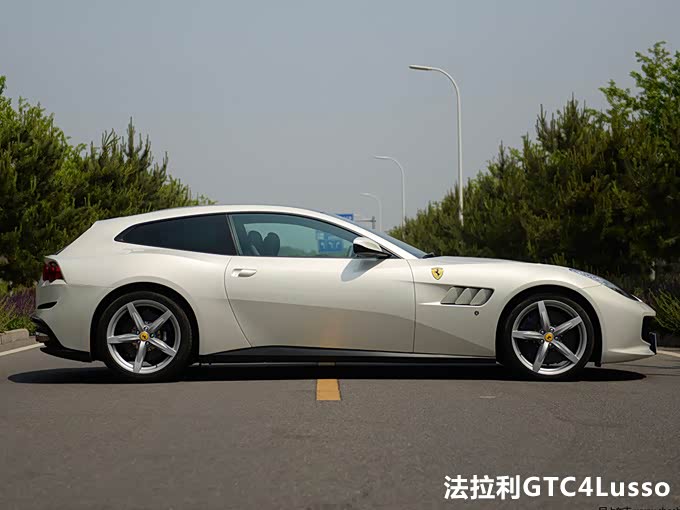 大众cc猎装版路试谍照曝光前脸更运动起售价或超25万