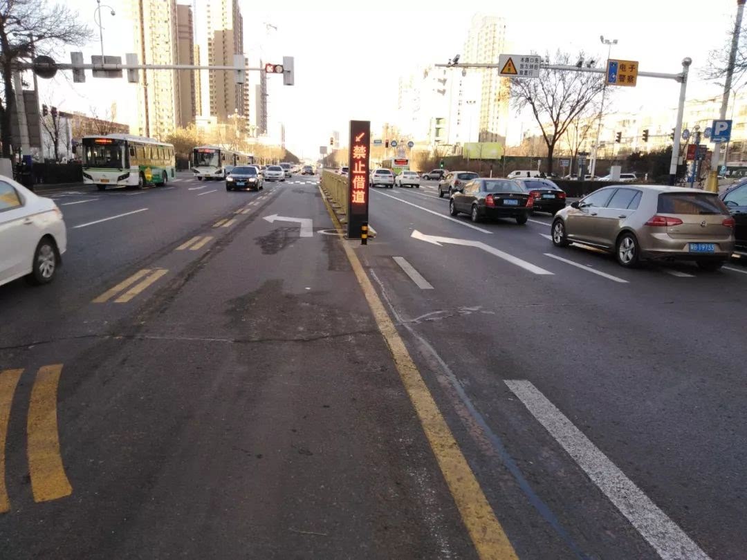 提醒!唐山北新道这个路口新添"借道左转"