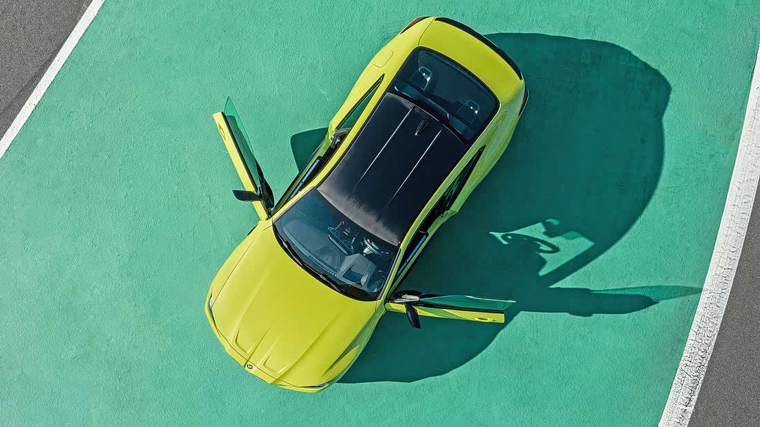 全新宝马M4雷霆版