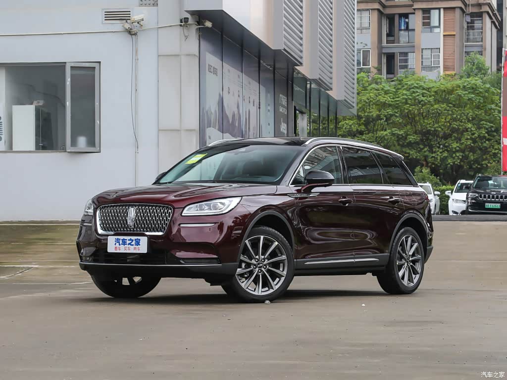 配图为2022款 2.0T 四驱尊耀版