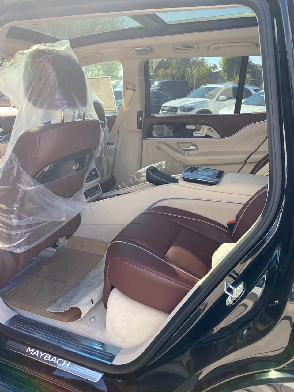 2021款奔驰迈巴赫GLS600平行进口车