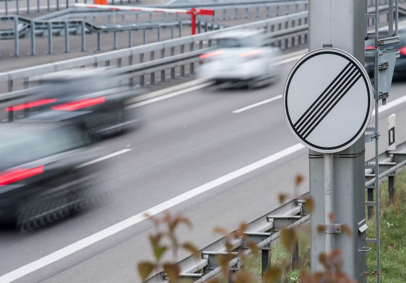 德国不限速高速