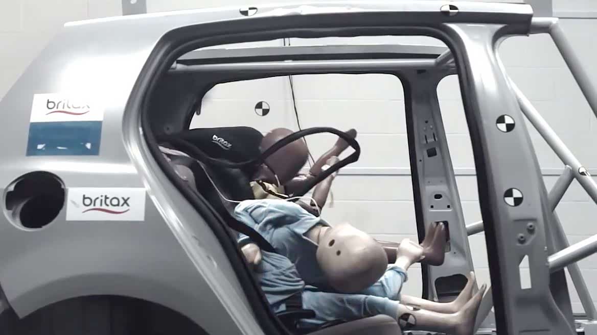 安全座椅的对比测试