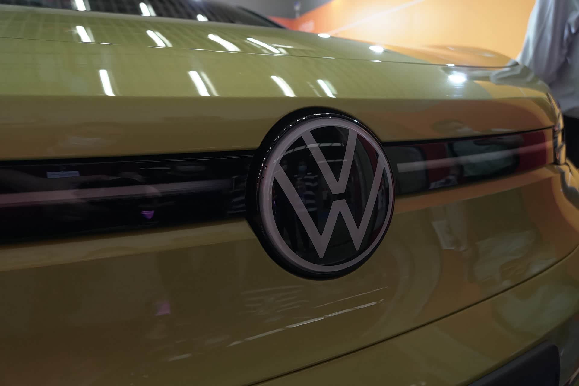 这灯和这横条是可以点亮的