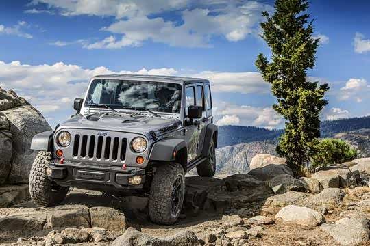 战斗经历、硬汉造型、通过性强悍，让越野车在和平年代也收获了粉丝