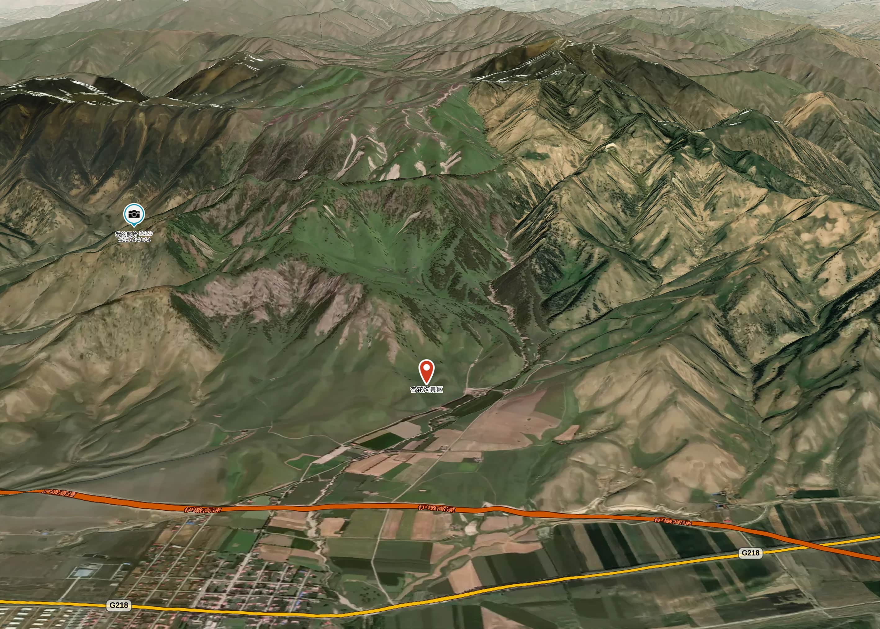 那拉提杏花谷景区在新源县吐尔根乡以西2公里
只要沿着G218国道行驶，基本怎么都不会错过。