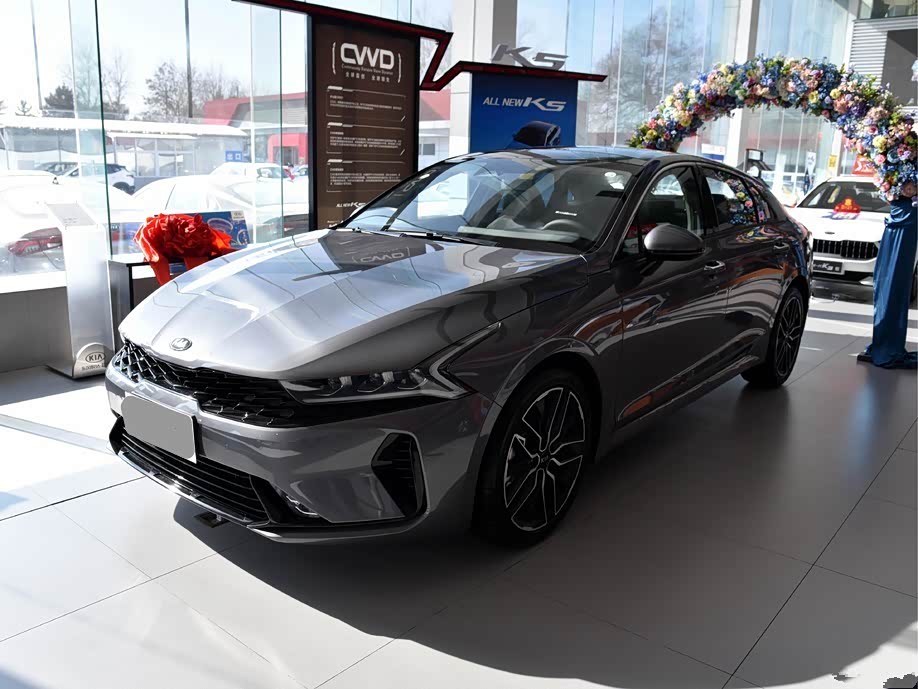 K5凯酷 2020款 380T GT-Line 尊贵科技版，官方指导价19.58万元。