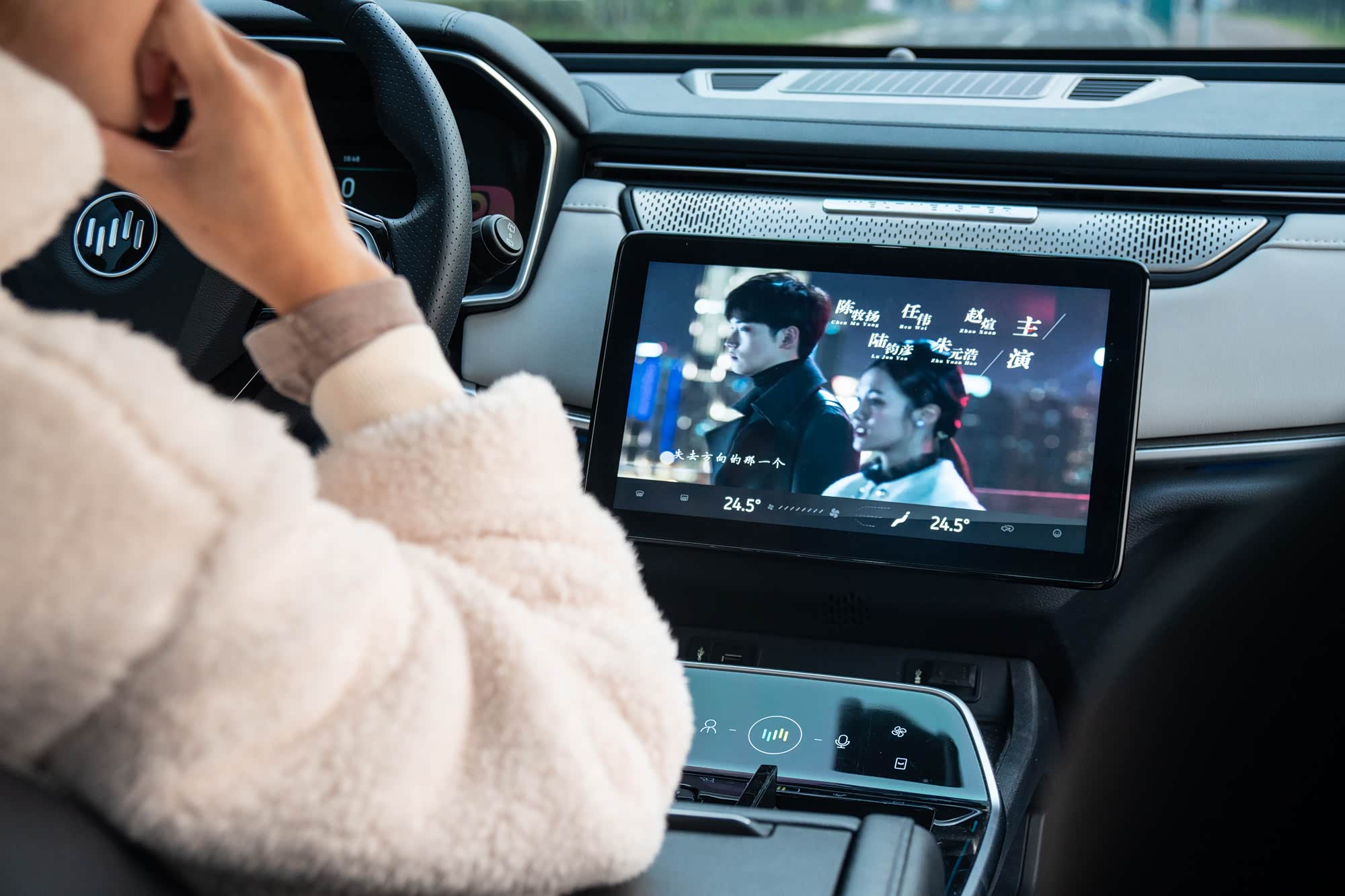 旋转大屏很实用，4G信号也很稳定