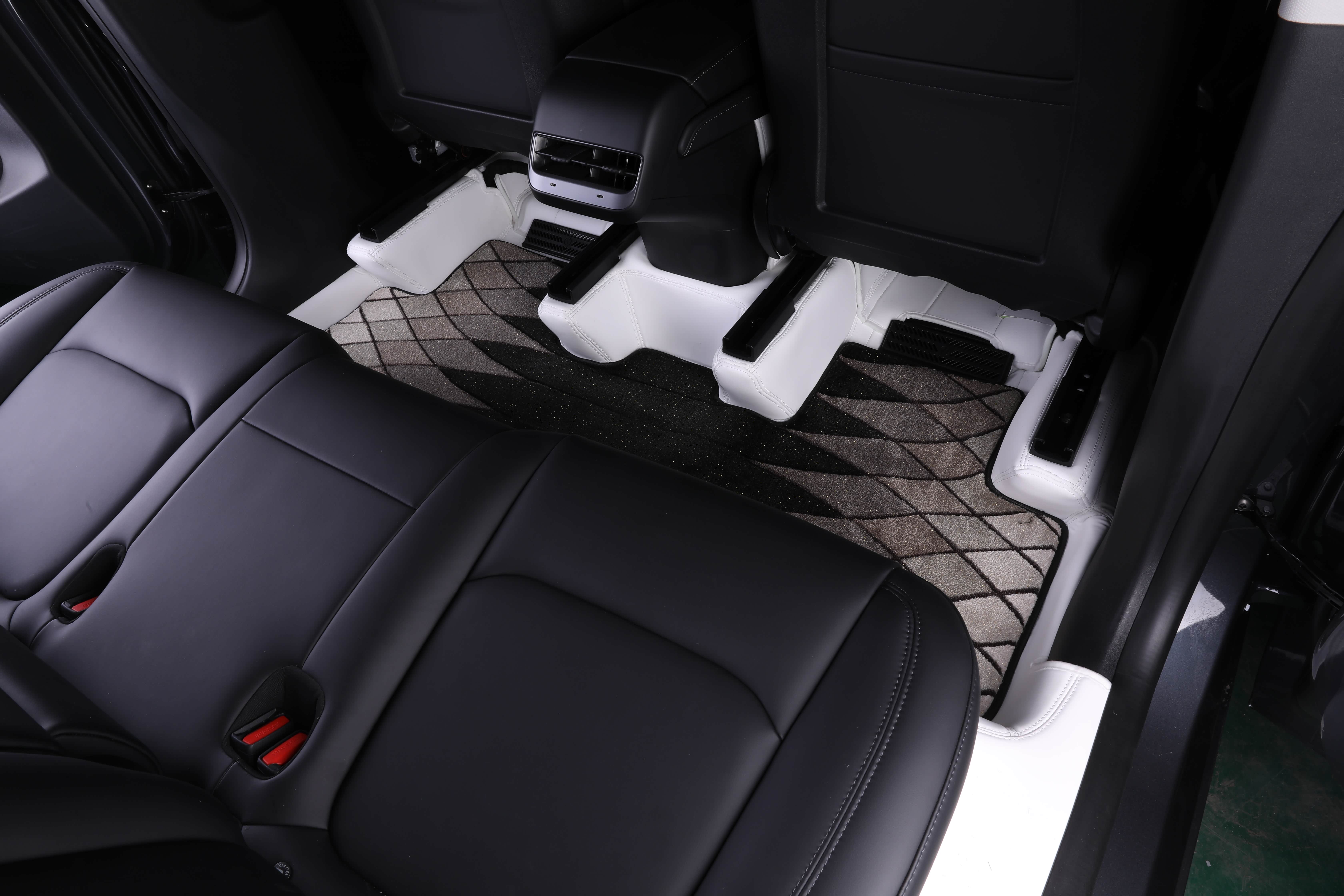 特斯拉Model Y配360航空软包后排效果