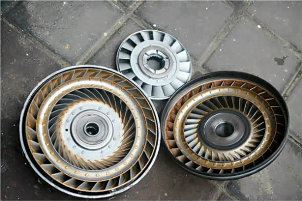 这个是吉普大指挥官变速箱液力变矩器内部的样子。