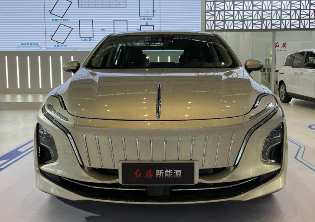 分别是 红旗e-qm5充电旗享版,红旗e-qm5充电滴滴版,红旗e-qm5充电t3版