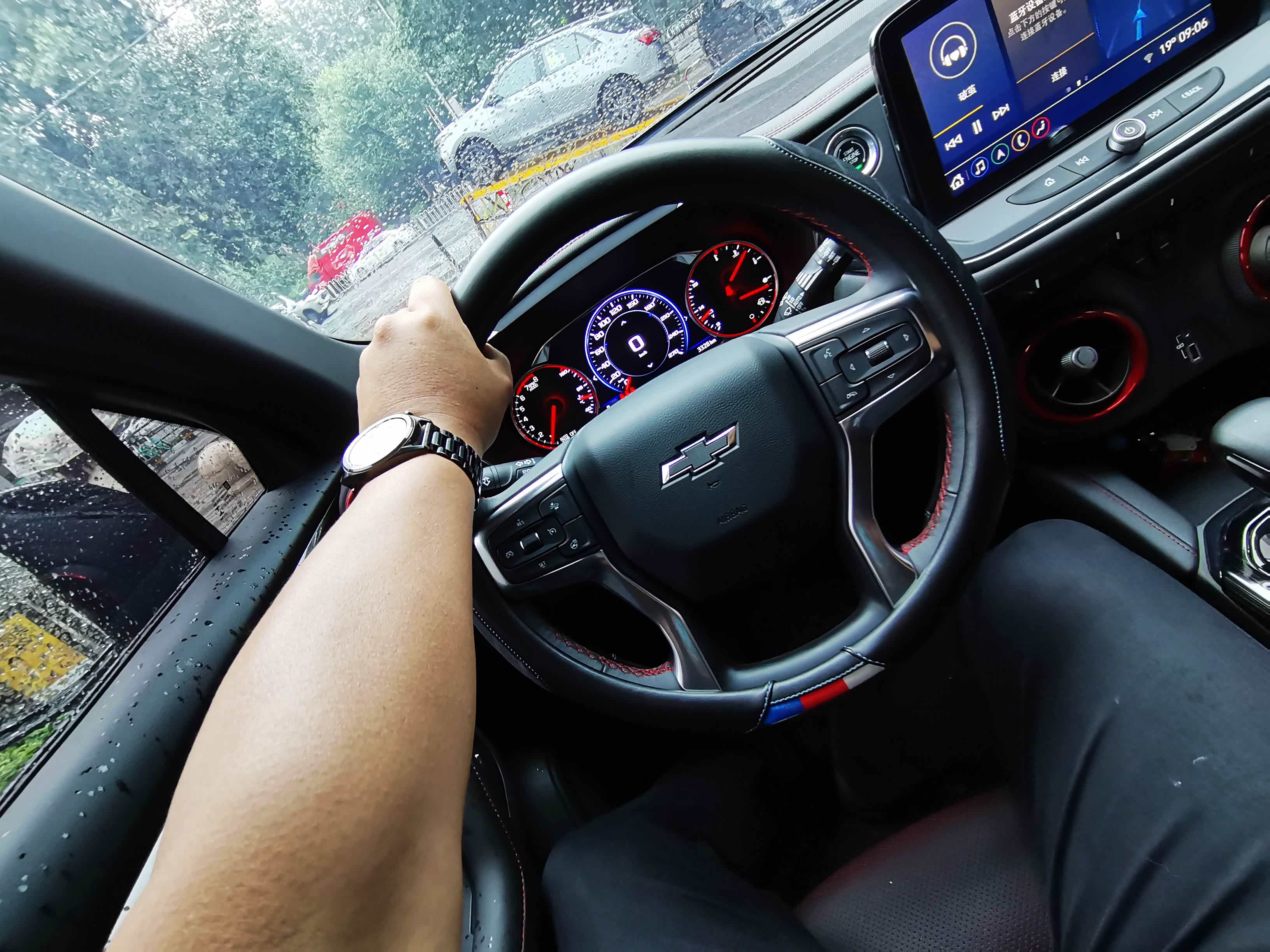 话不多说，我们上路开”撸“！