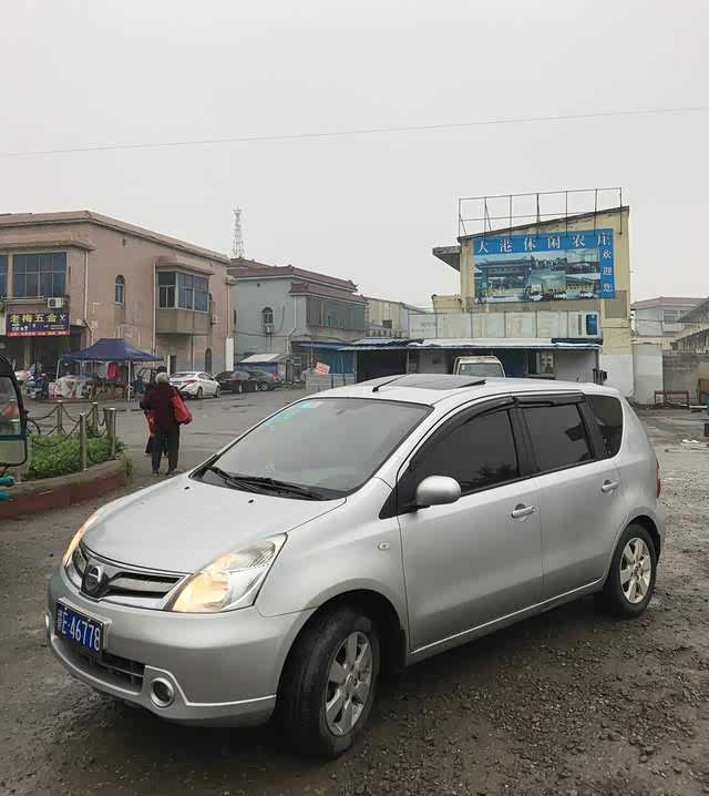 笔者大一没车开的时候，也曾租过手波骊威，那时就觉得这车十分廉价