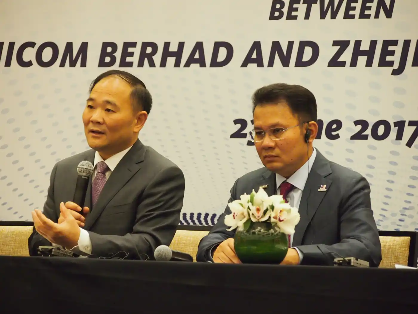 继续下滑！好玩的在后面！