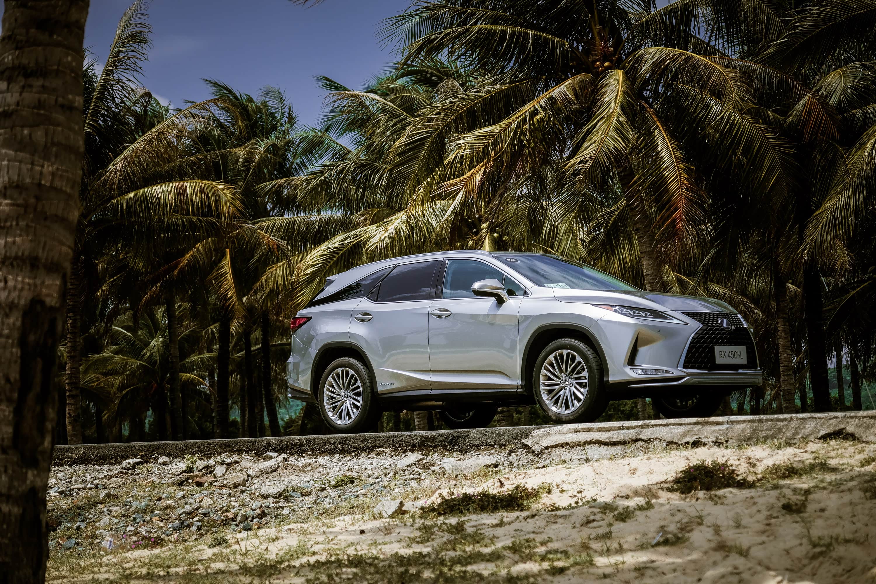 雷克萨斯新RX450hL