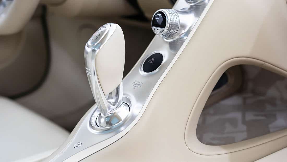 Chiron habillé par Hermès