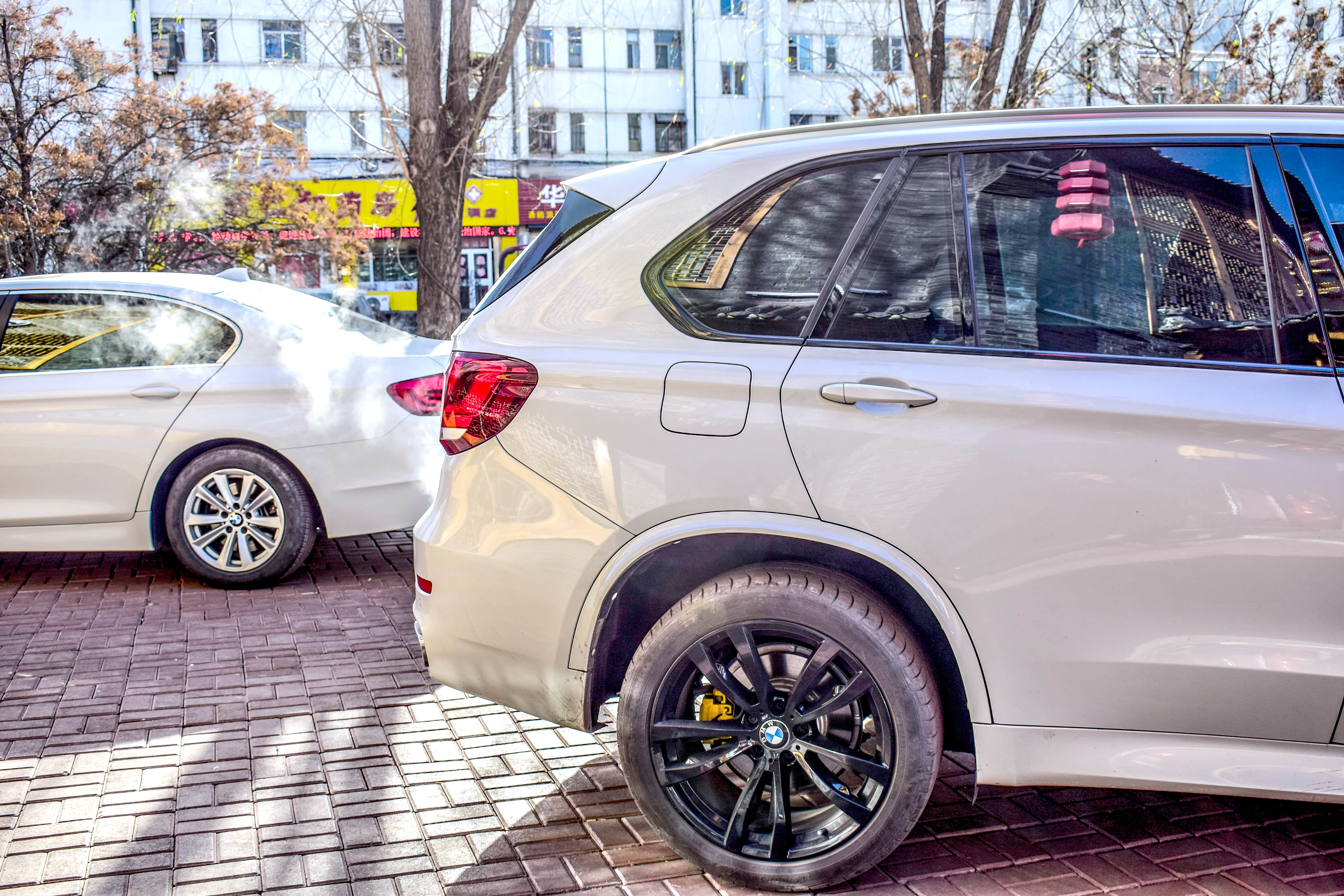 后尾部感觉有点和q7挺像