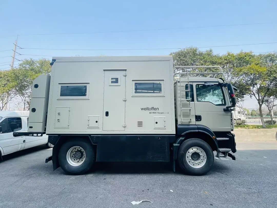 重汽汕德卡房车