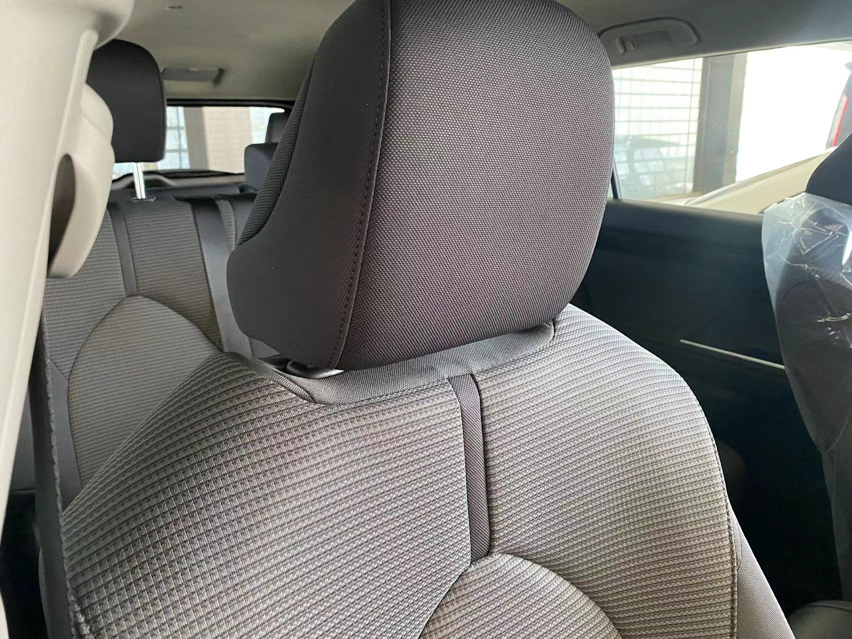 实拍汉兰达五座精英版座椅