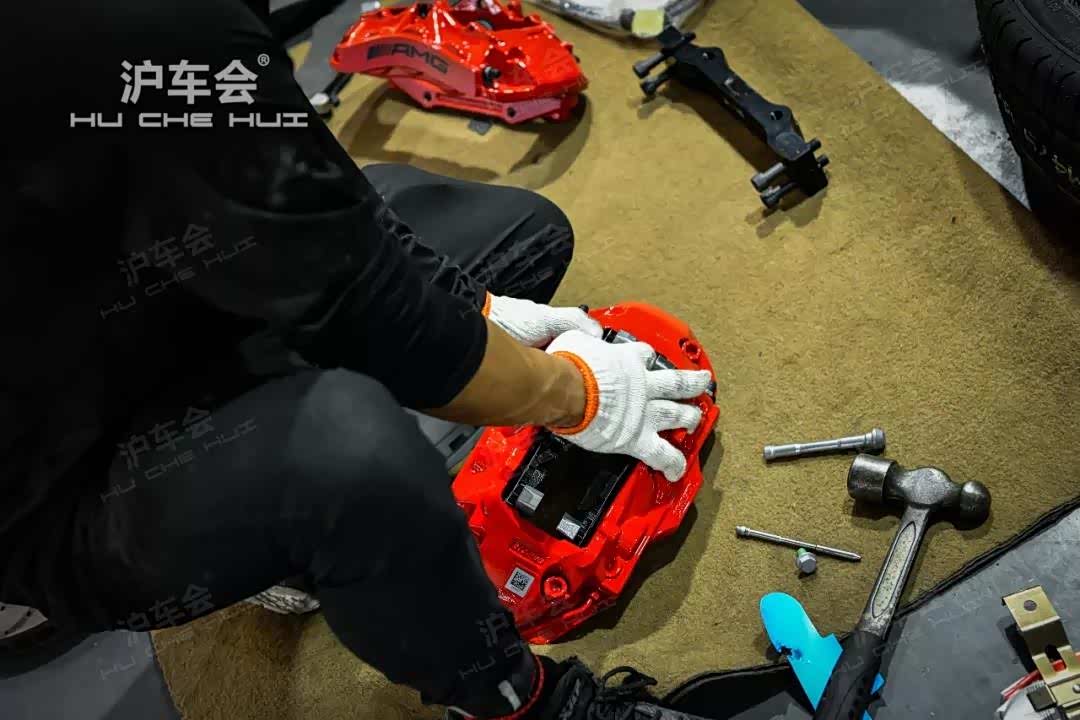 （开始组装上装卡钳）