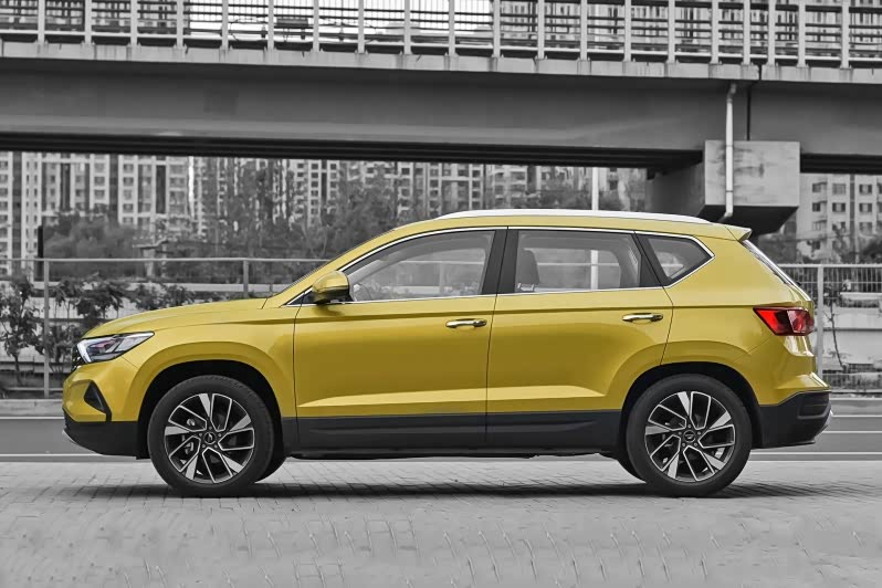 VS5的车身尺寸比例相当均衡和谐，没有刻意拉扯外观尺寸去讨好目前市场上那些以大为美的消费者需求