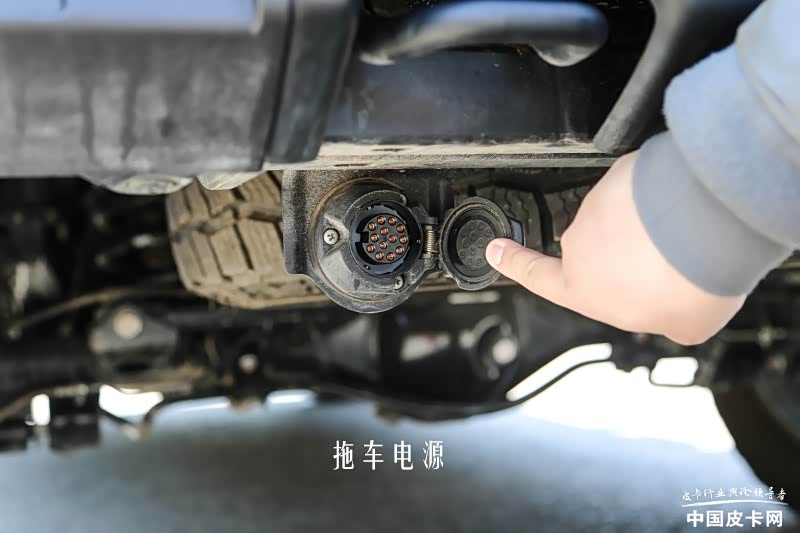 长城炮越野皮卡拖车电源