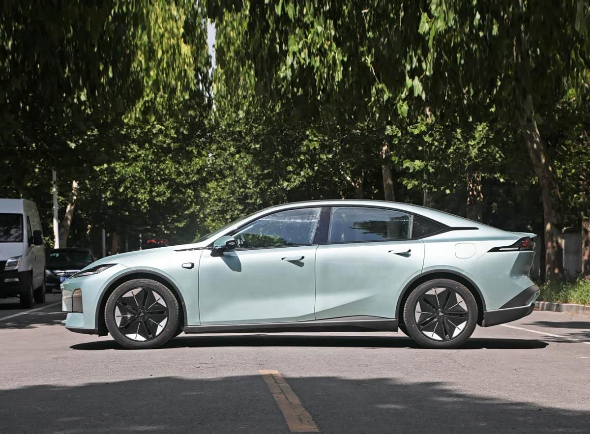 長安深藍SL03 2022款1.5L 1200增程版