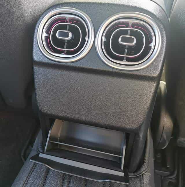 （此处质感可以说的上是全车最差了）